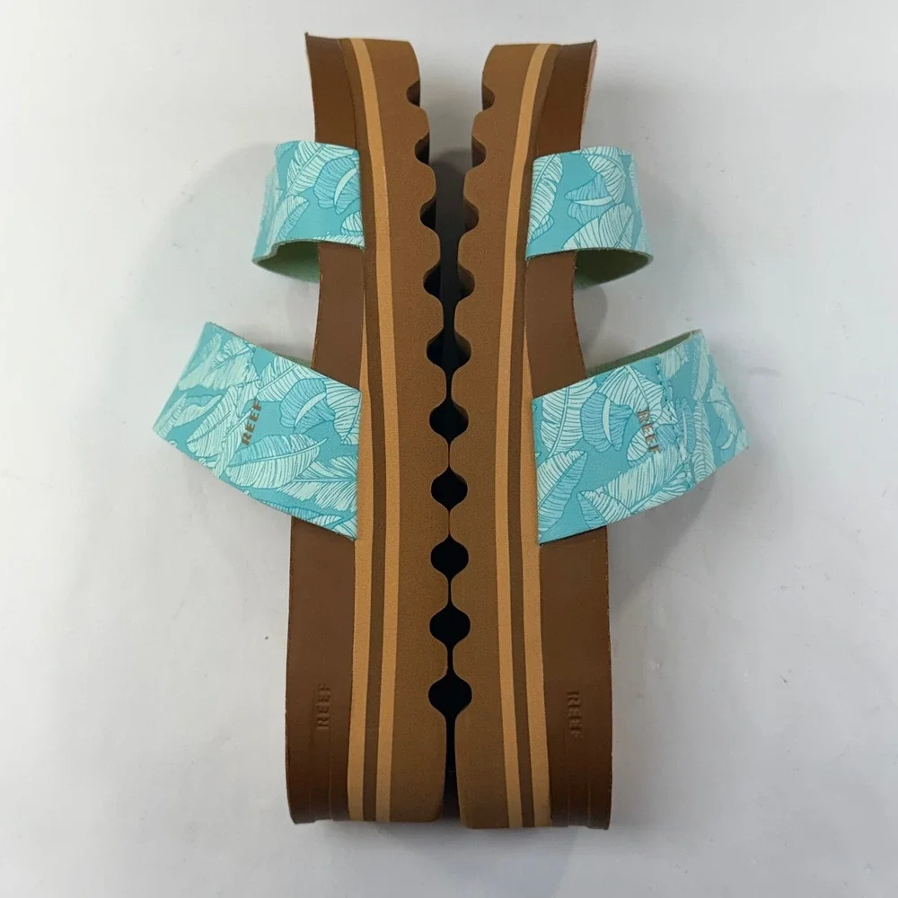 NEW Reef Cushion Vista Hi Platform Sandal Womens 9 Aqua Tropical Leaf Print Boho